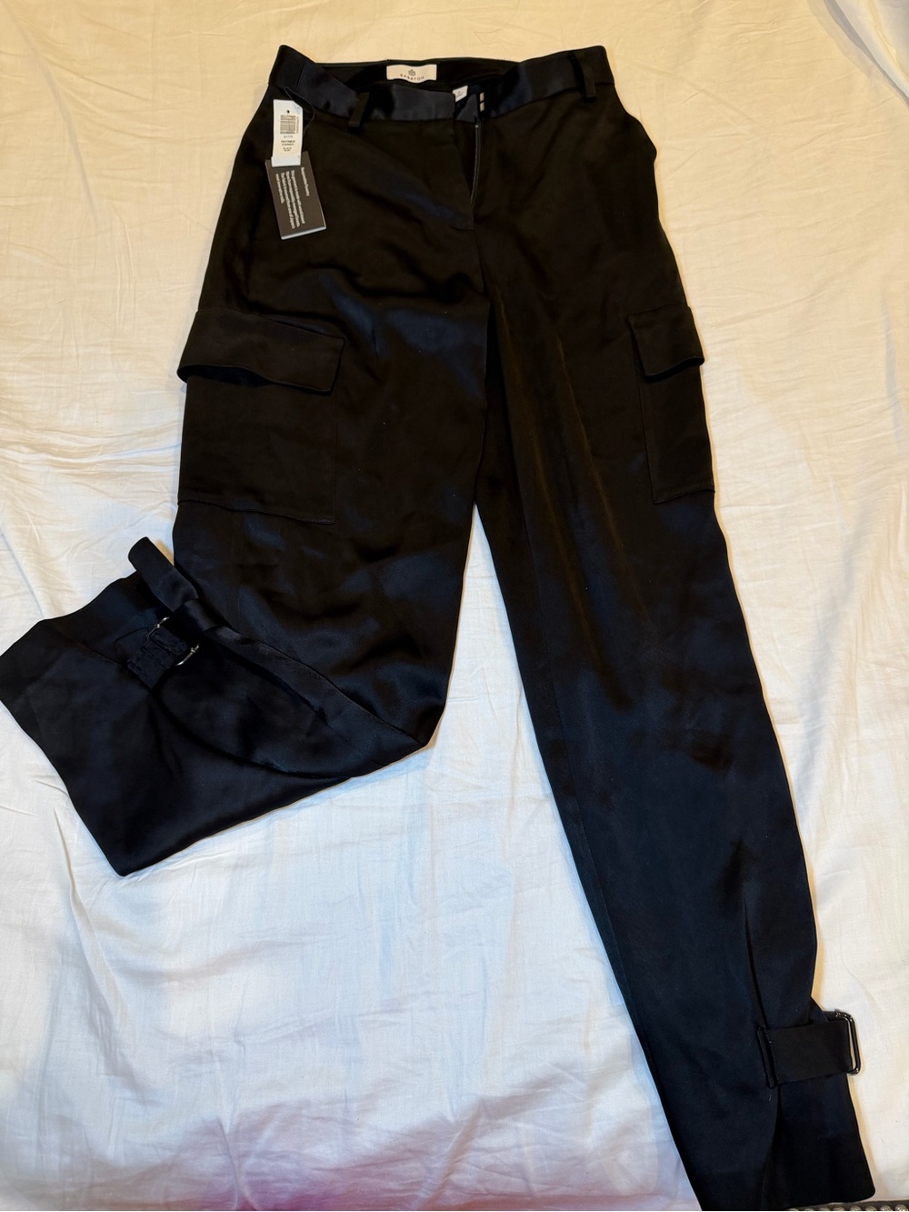 Babaton Refined Cargo Pants – Black
Size 0